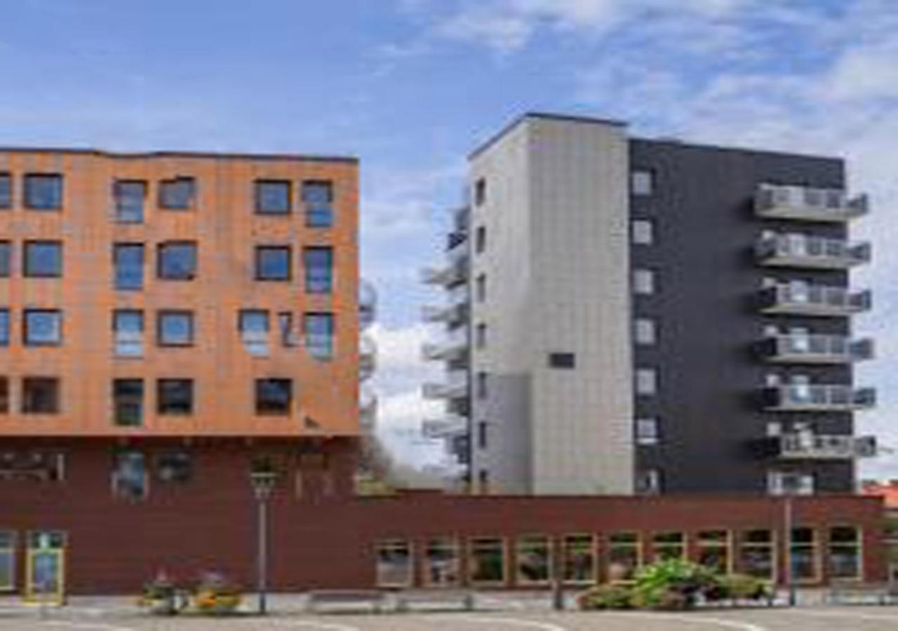 Knivsta  Continental Apartment Hotel Knivsta المظهر الخارجي الصورة